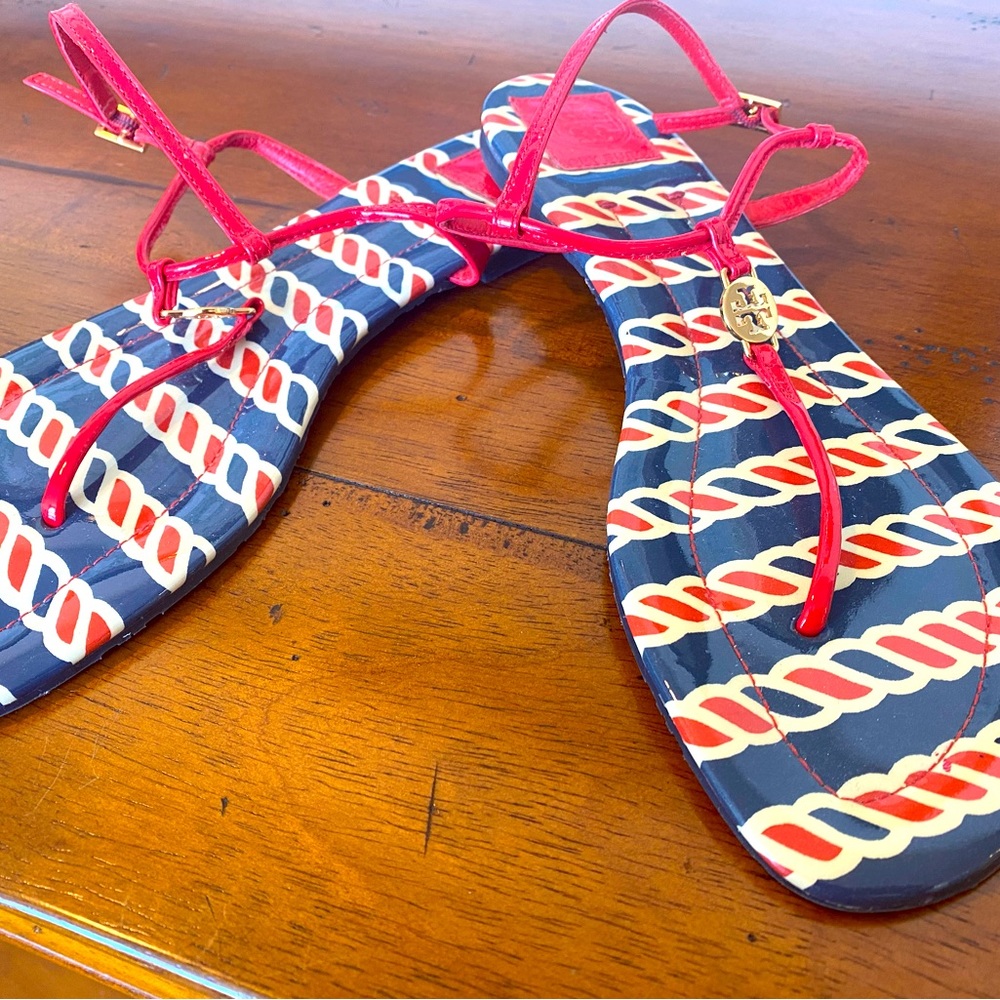 Cute, T-strap Tory patterned sandal.
